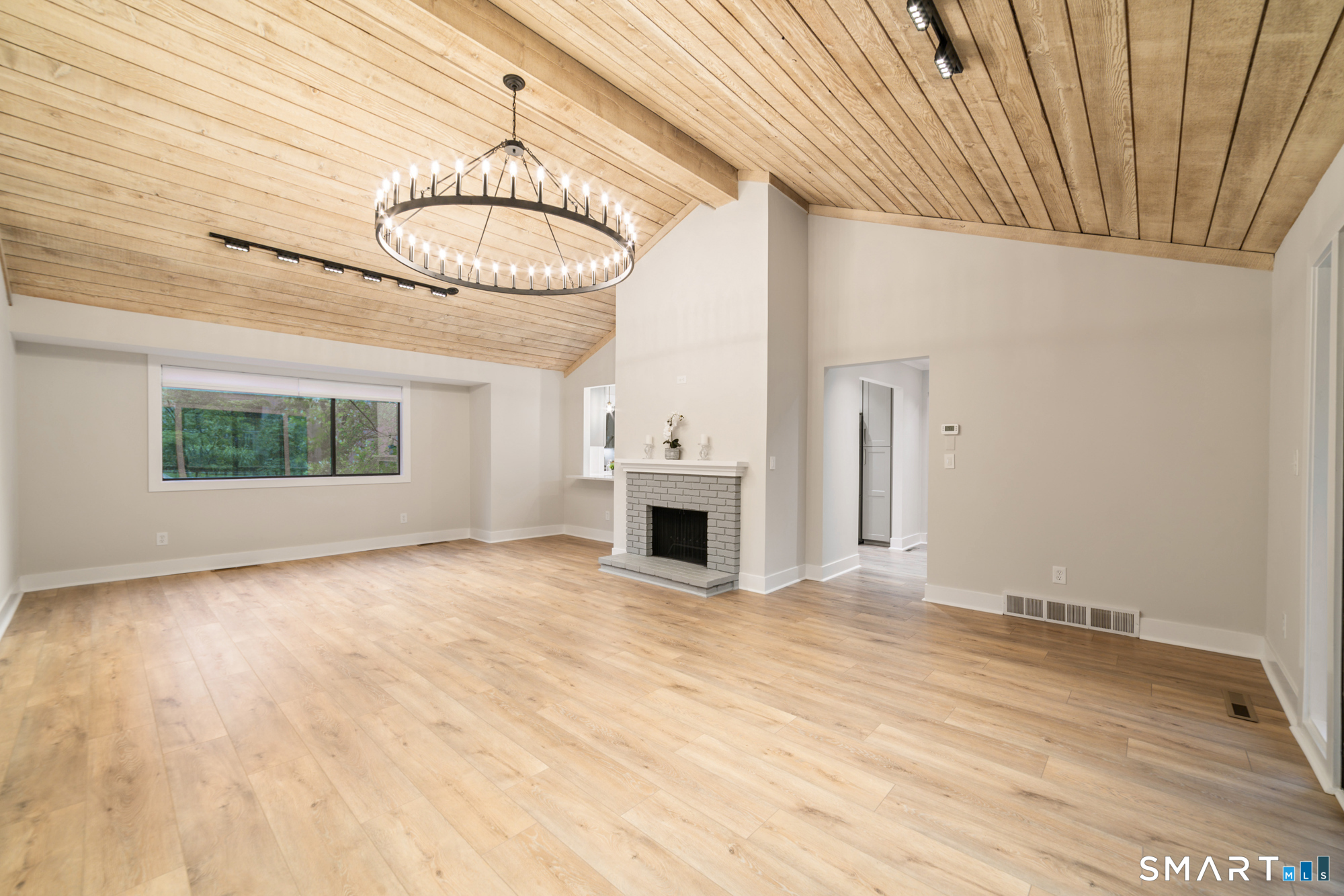 89 South Trail Stratford CT 06614