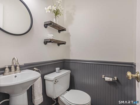 19 Colonial Road Stamford CT 06906