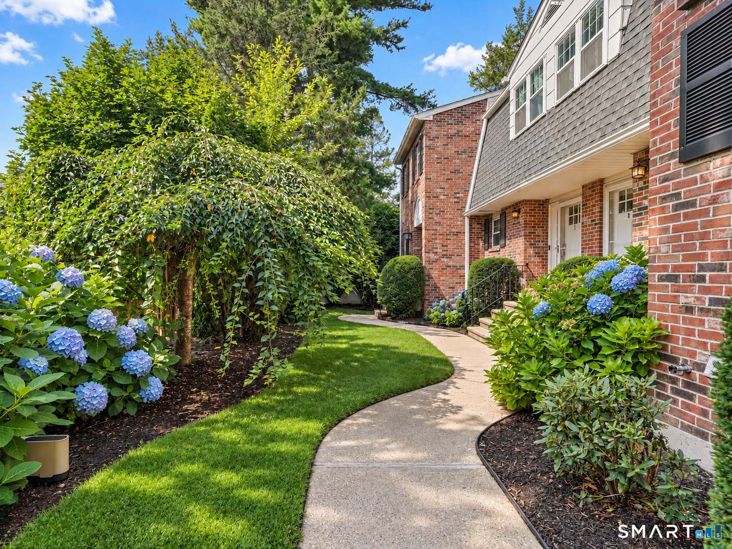 19 Colonial Road Stamford CT 06906