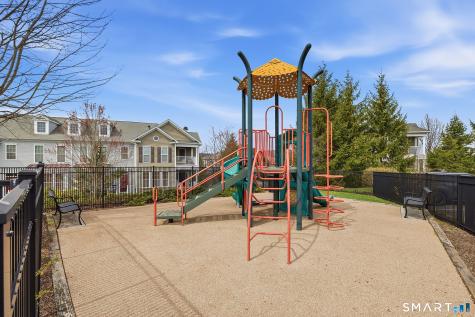 78 Warrington Round Danbury CT 06810