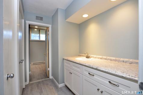 48 Great Meadow Lane Farmington CT 06001