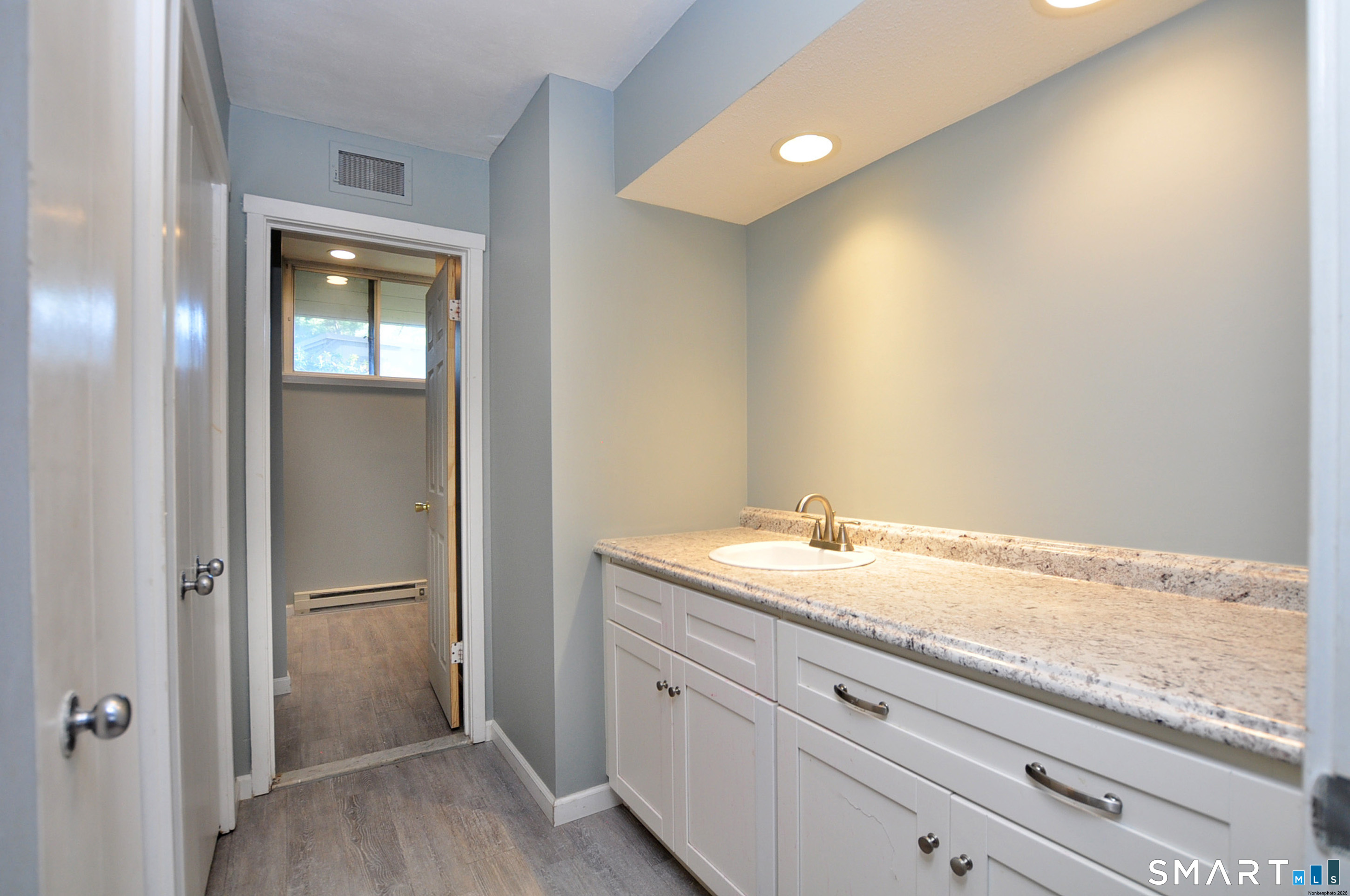 48 Great Meadow Lane Farmington CT 06001