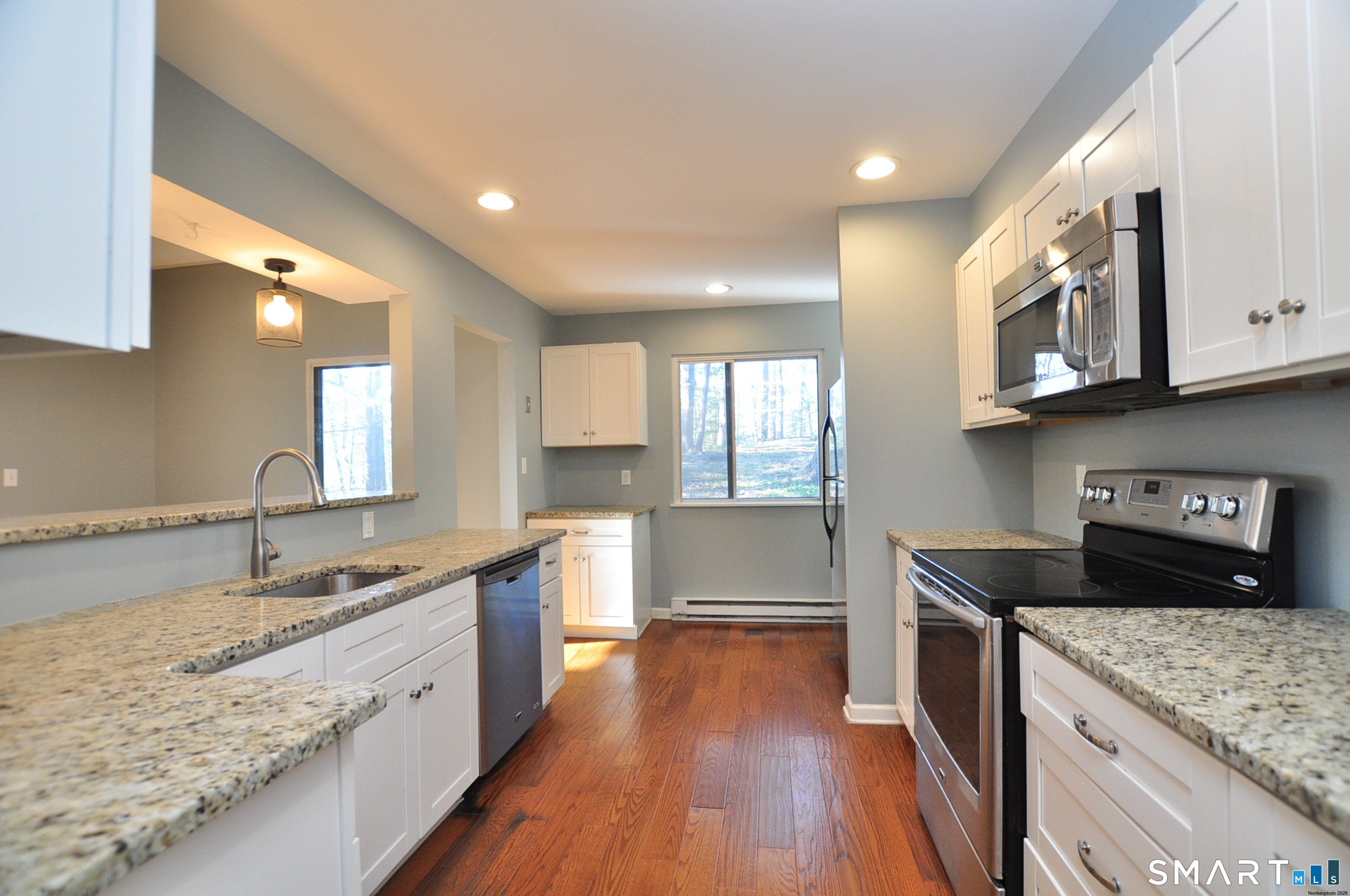 48 Great Meadow Lane Farmington CT 06001
