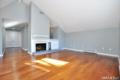48 Great Meadow Lane Farmington CT 06001