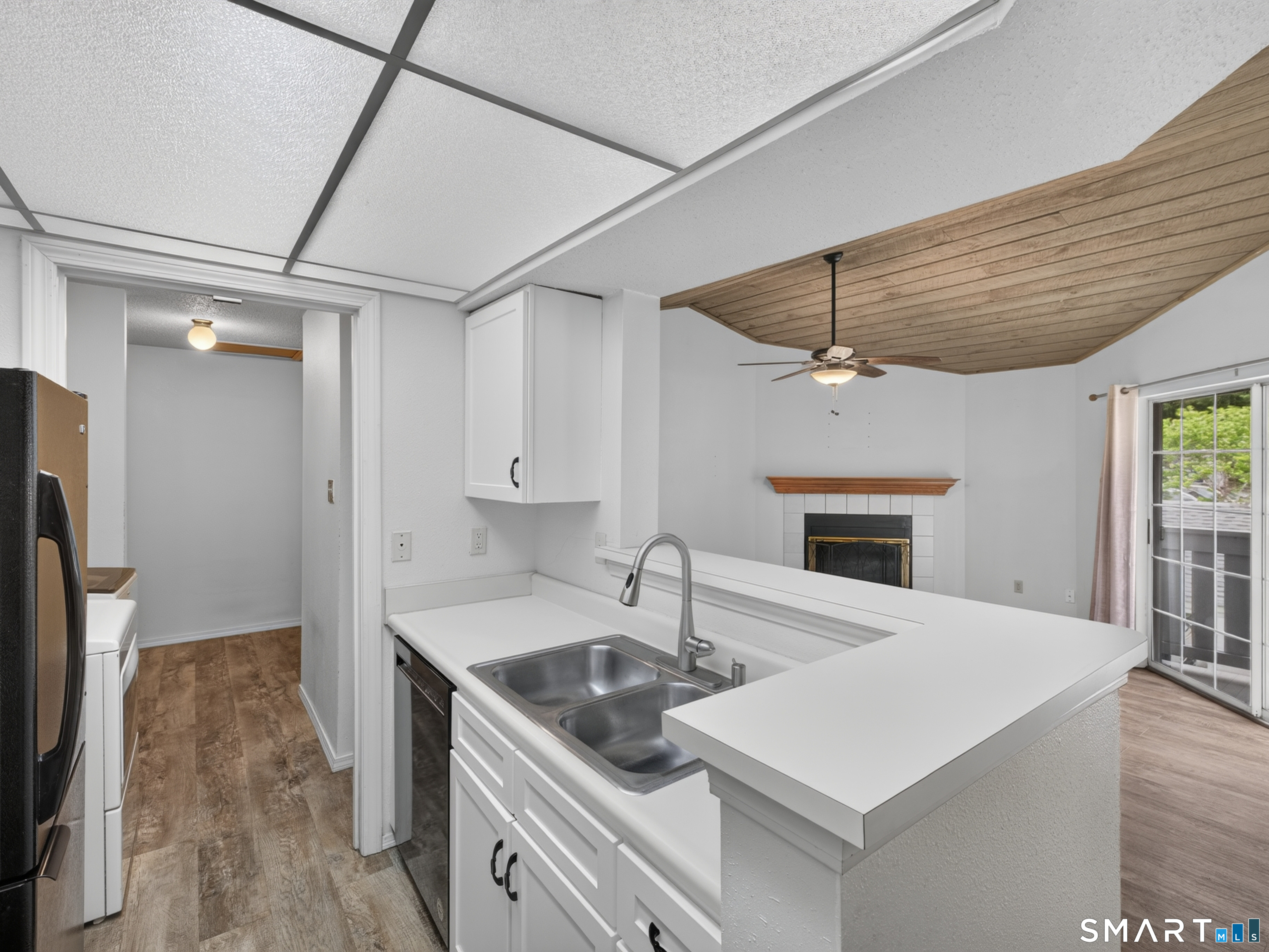 23 Chase Oak Court Groton CT 06340