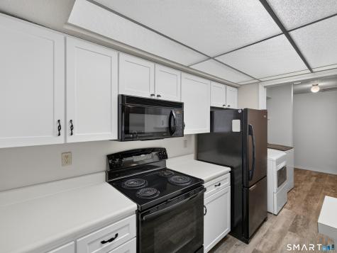23 Chase Oak Court Groton CT 06340