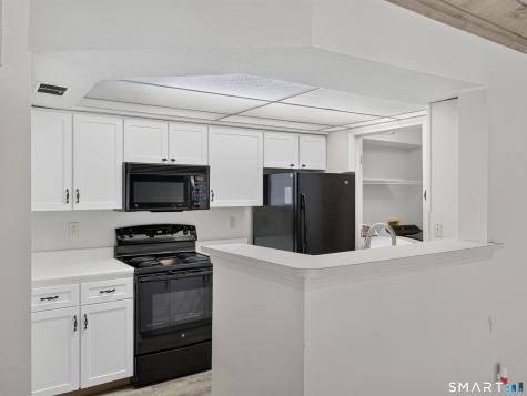 23 Chase Oak Court Groton CT 06340