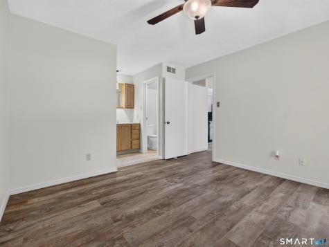 23 Chase Oak Court Groton CT 06340