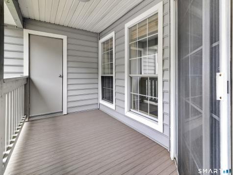 23 Chase Oak Court Groton CT 06340