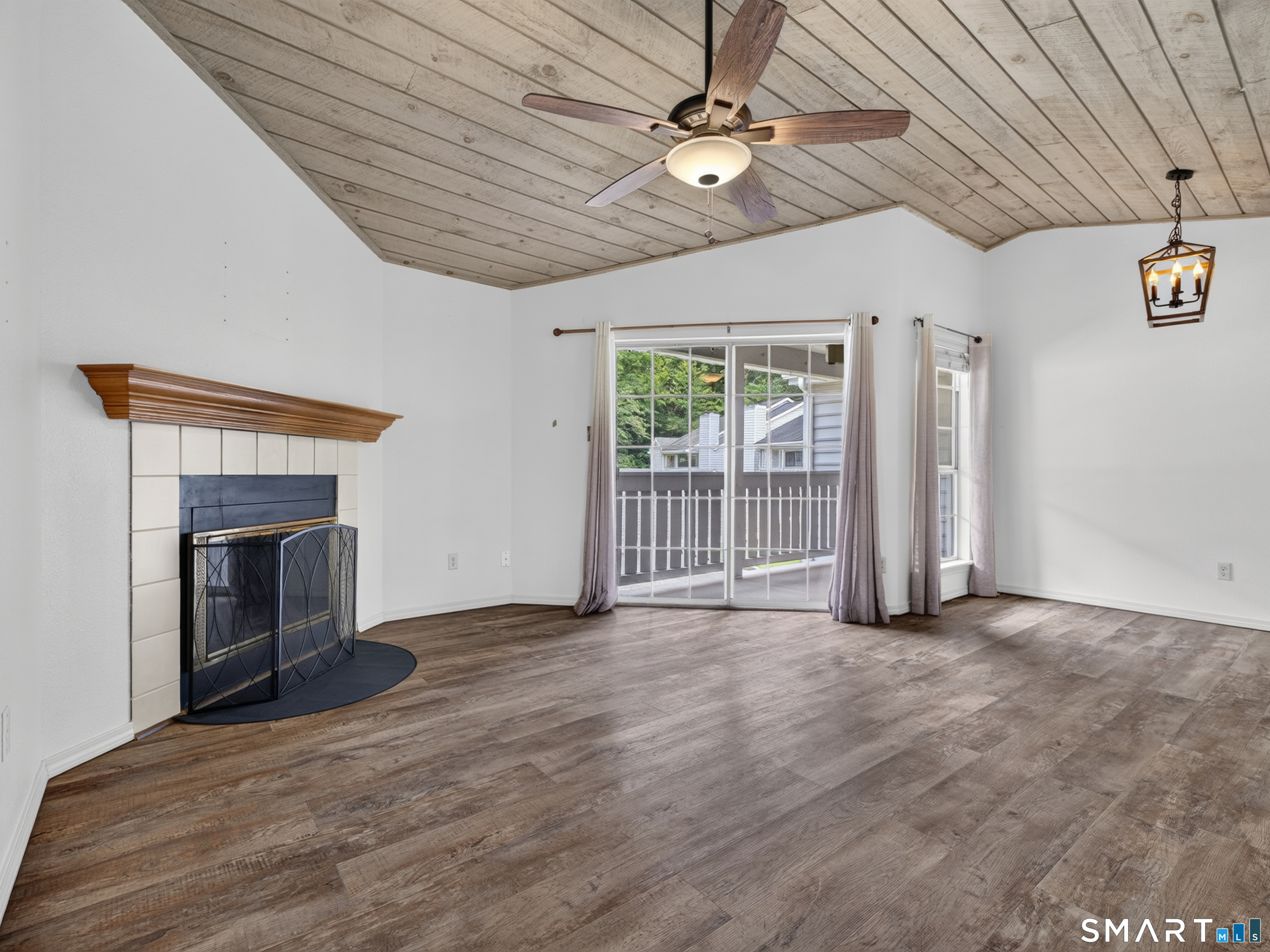 23 Chase Oak Court Groton CT 06340