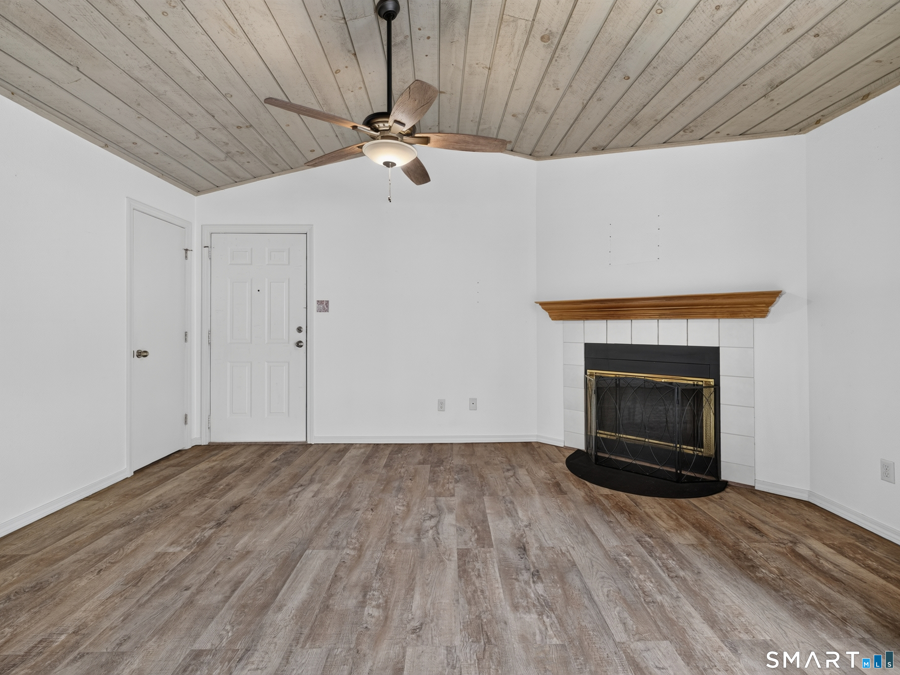 23 Chase Oak Court Groton CT 06340