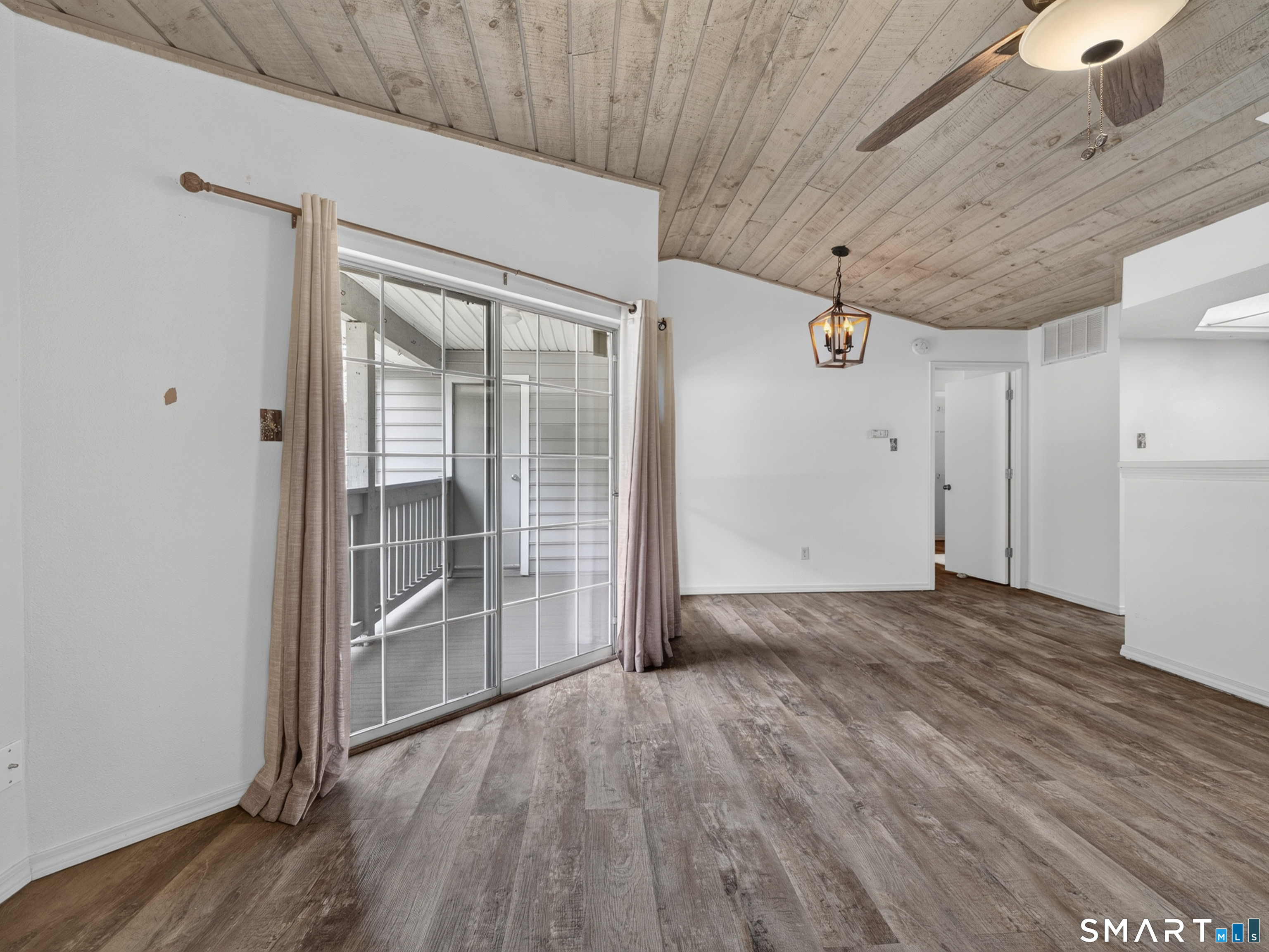 23 Chase Oak Court Groton CT 06340