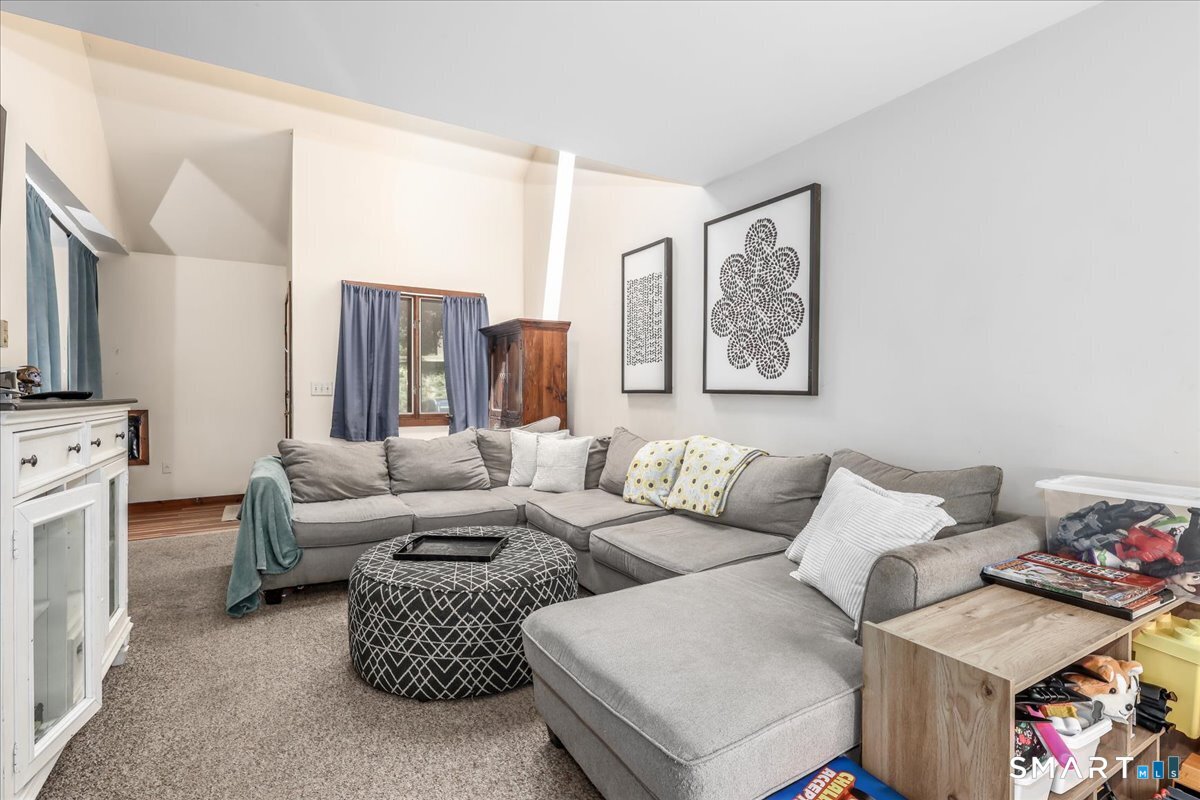 23 Twin Oaks New Milford CT 06776