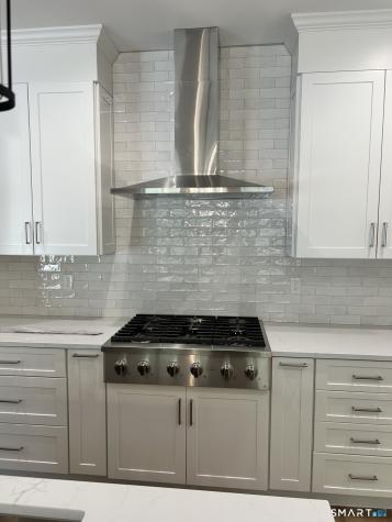 26 Village Circle Guilford CT 06437