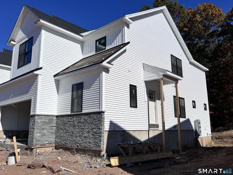 26 Village Circle Guilford CT 06437