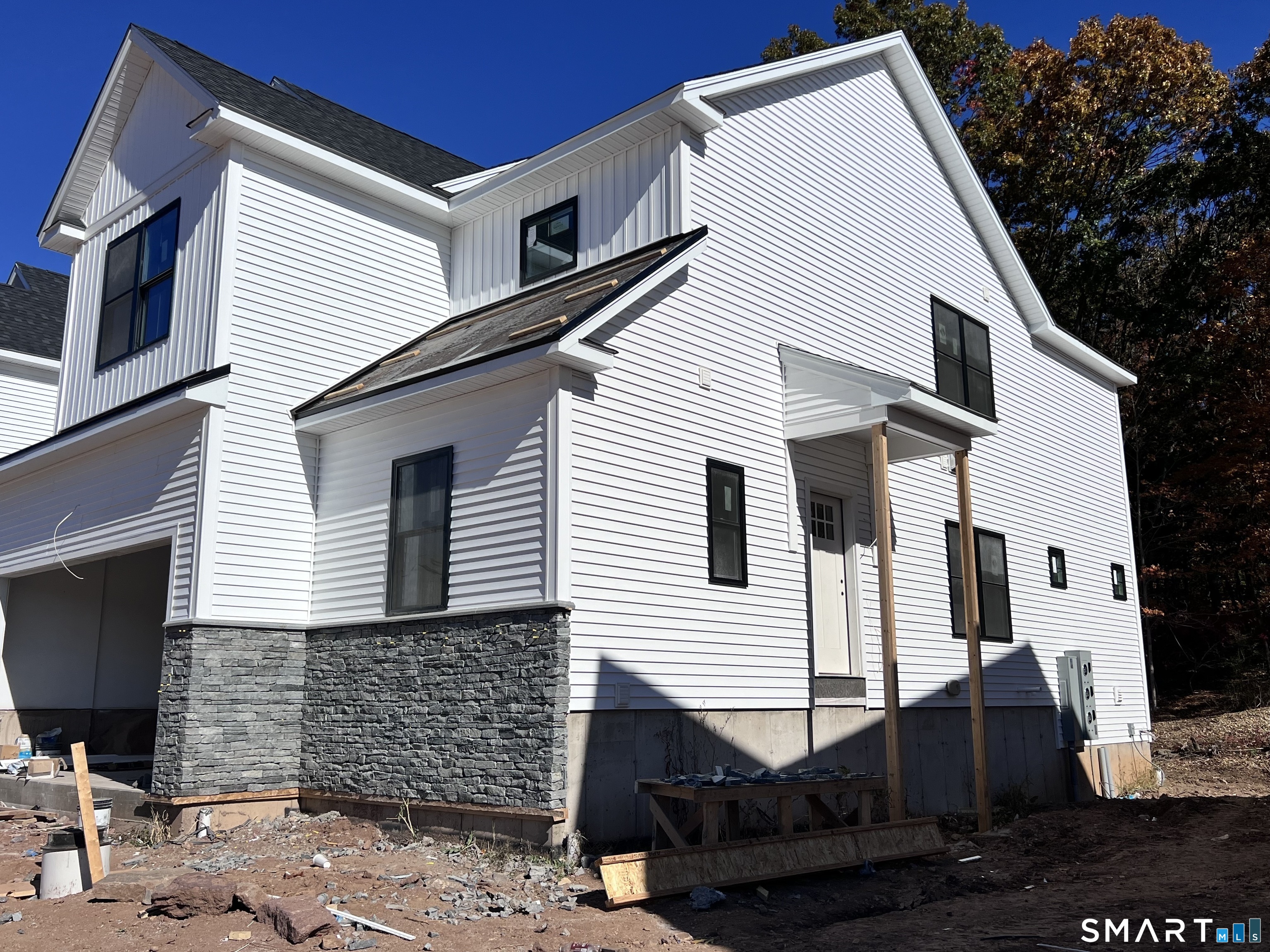 26 Village Circle Guilford CT 06437