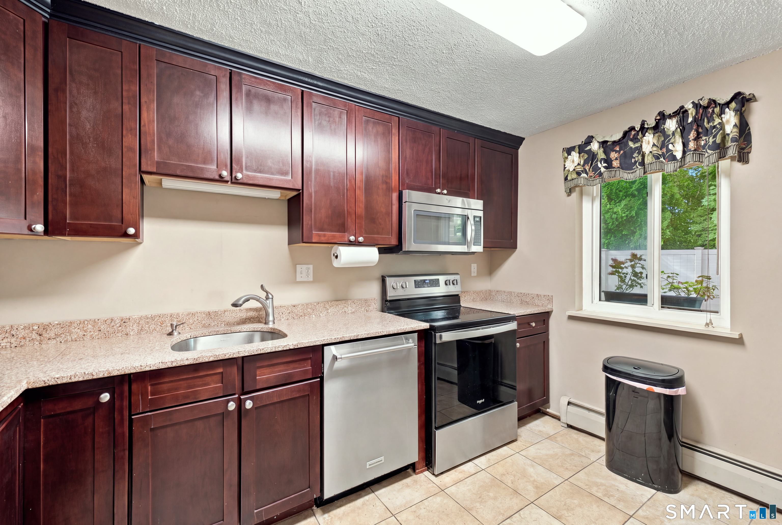 65 Westridge Road New London CT 06320