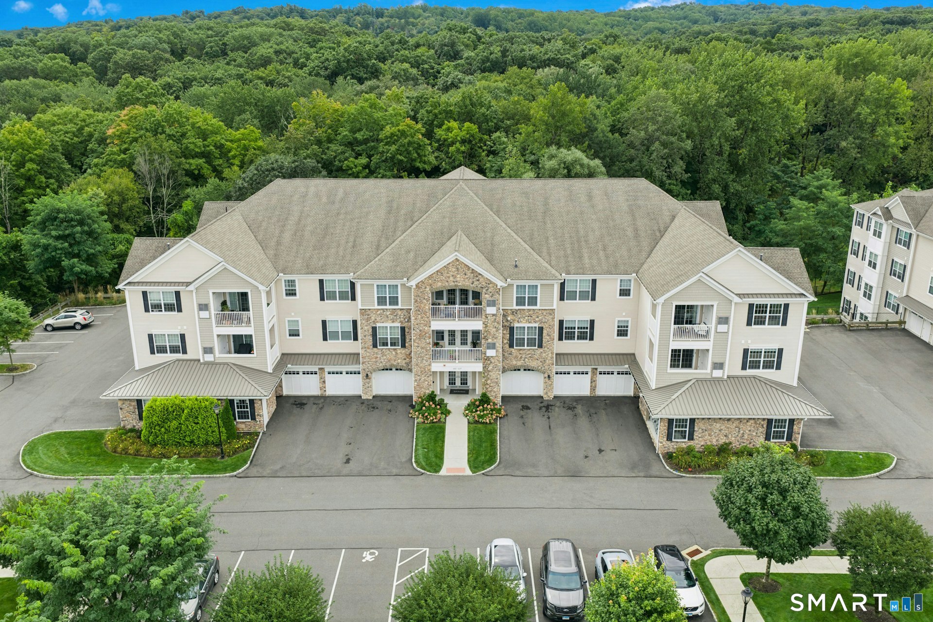 623 Brookside Court Newtown CT 06470