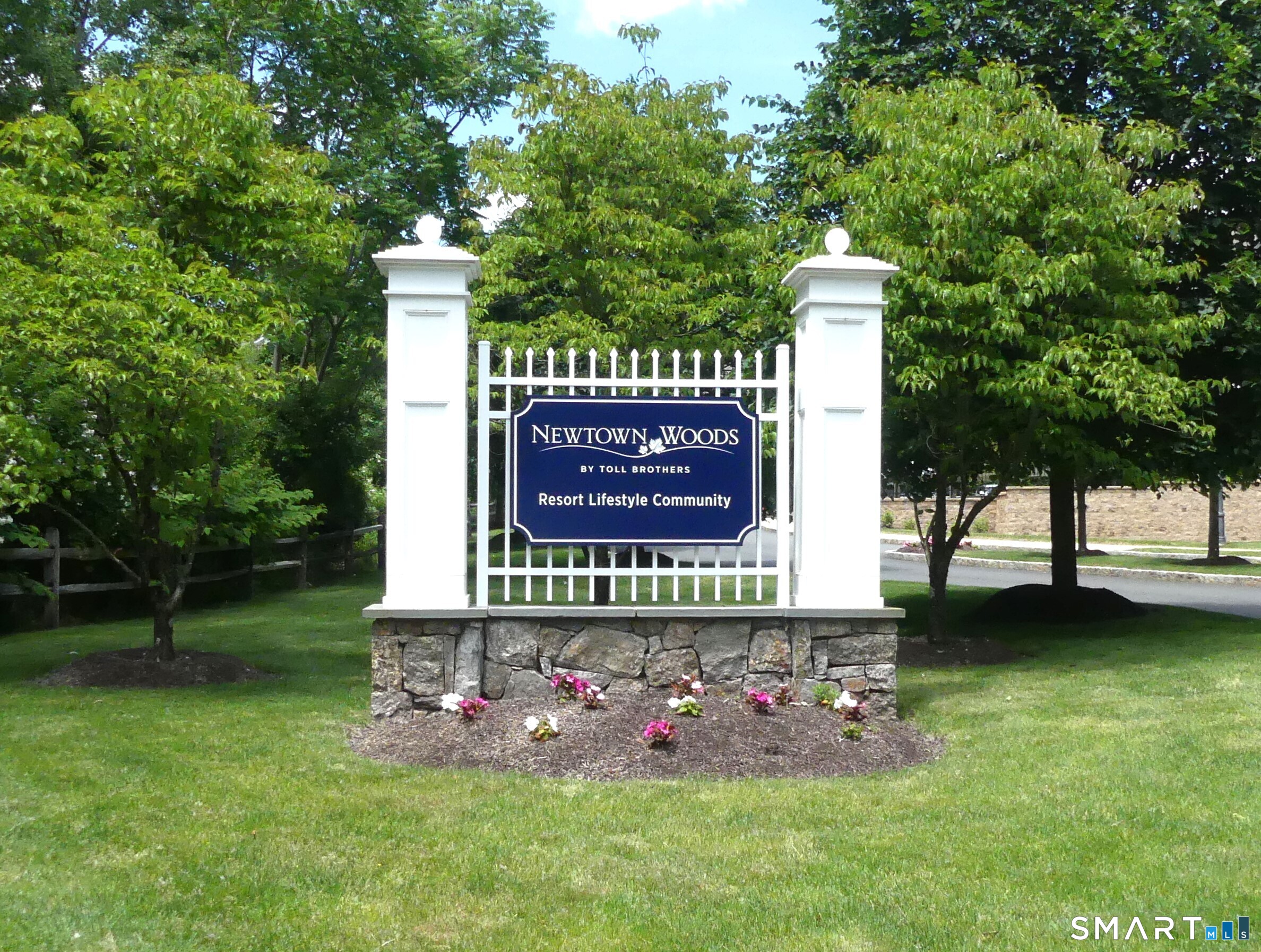 623 Brookside Court Newtown CT 06470