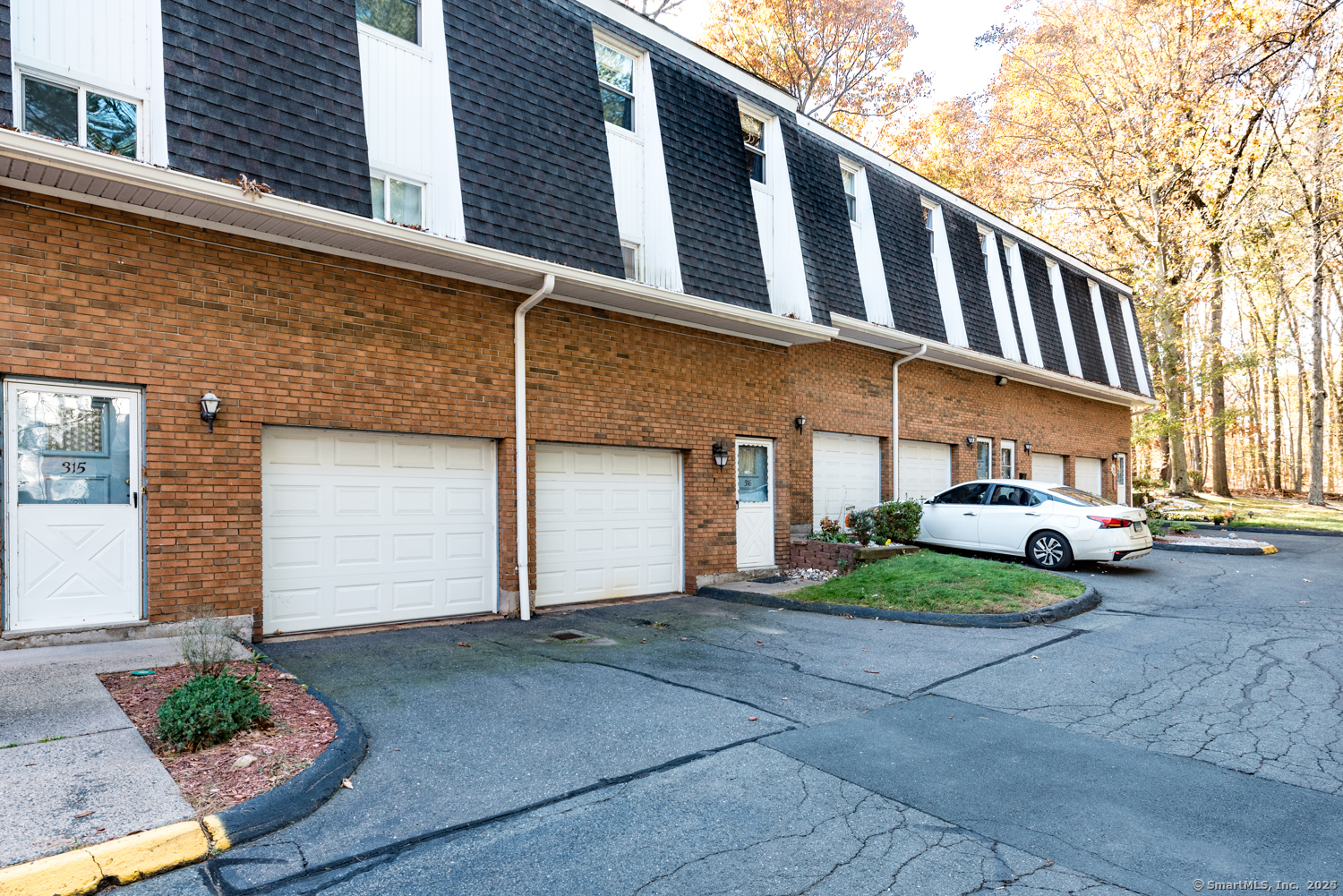 316 Dunfey Lane Windsor CT 06095