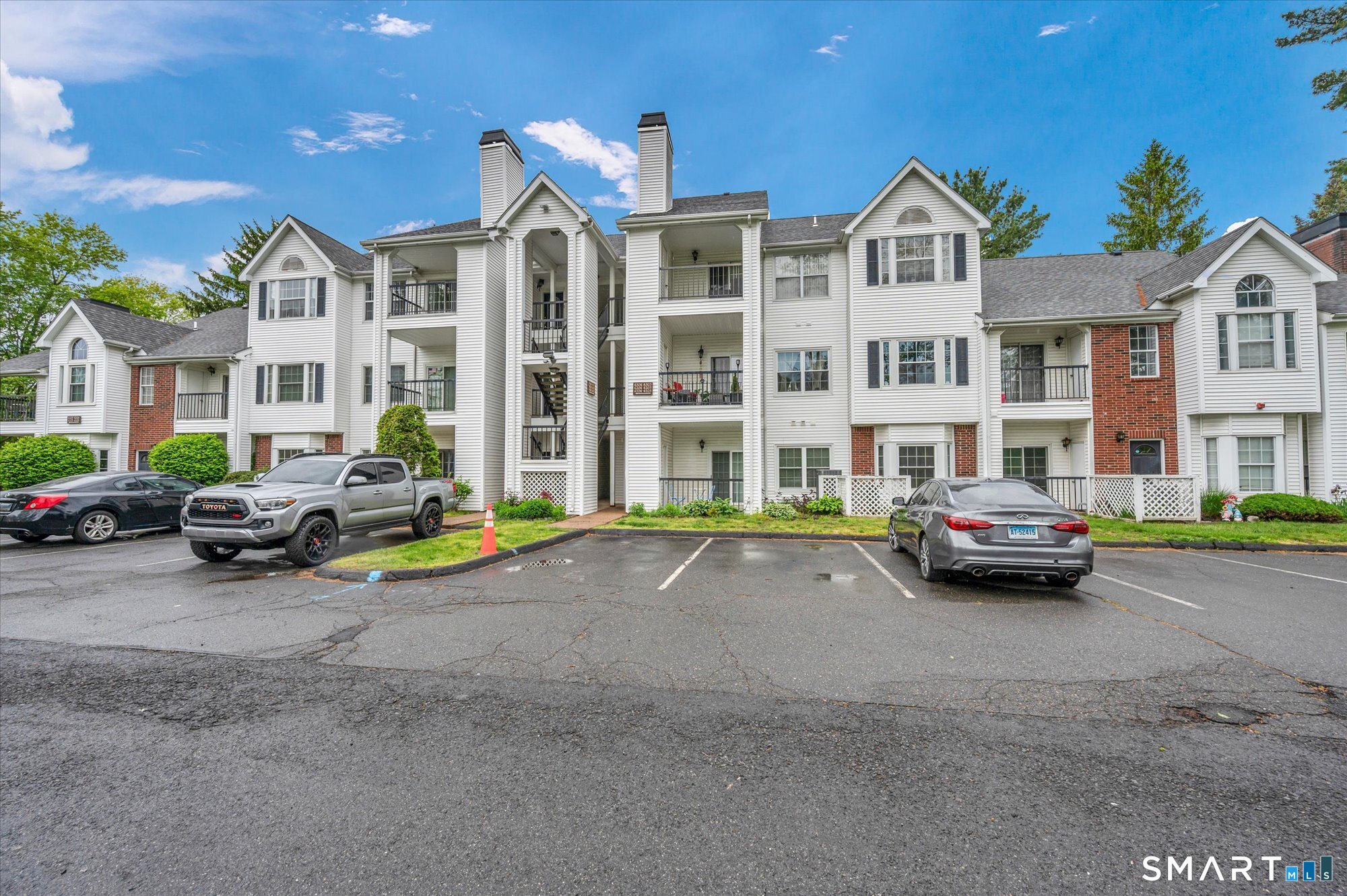 31 High Street East Hartford CT 06118