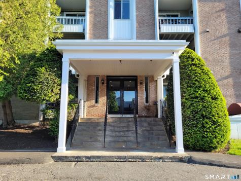 73 Park Avenue Danbury CT 06810