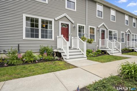 10 Cathcart Drive Griswold CT 06351