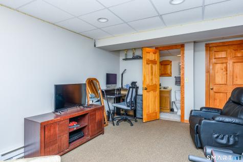 5 Upper Commons Woodbury CT 06798