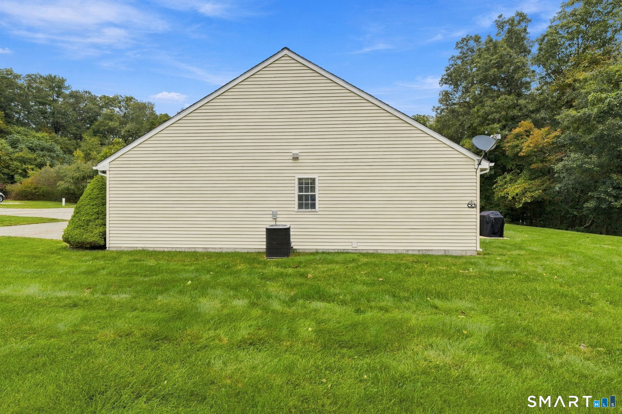 25 River Walk Drive Brooklyn CT 06234