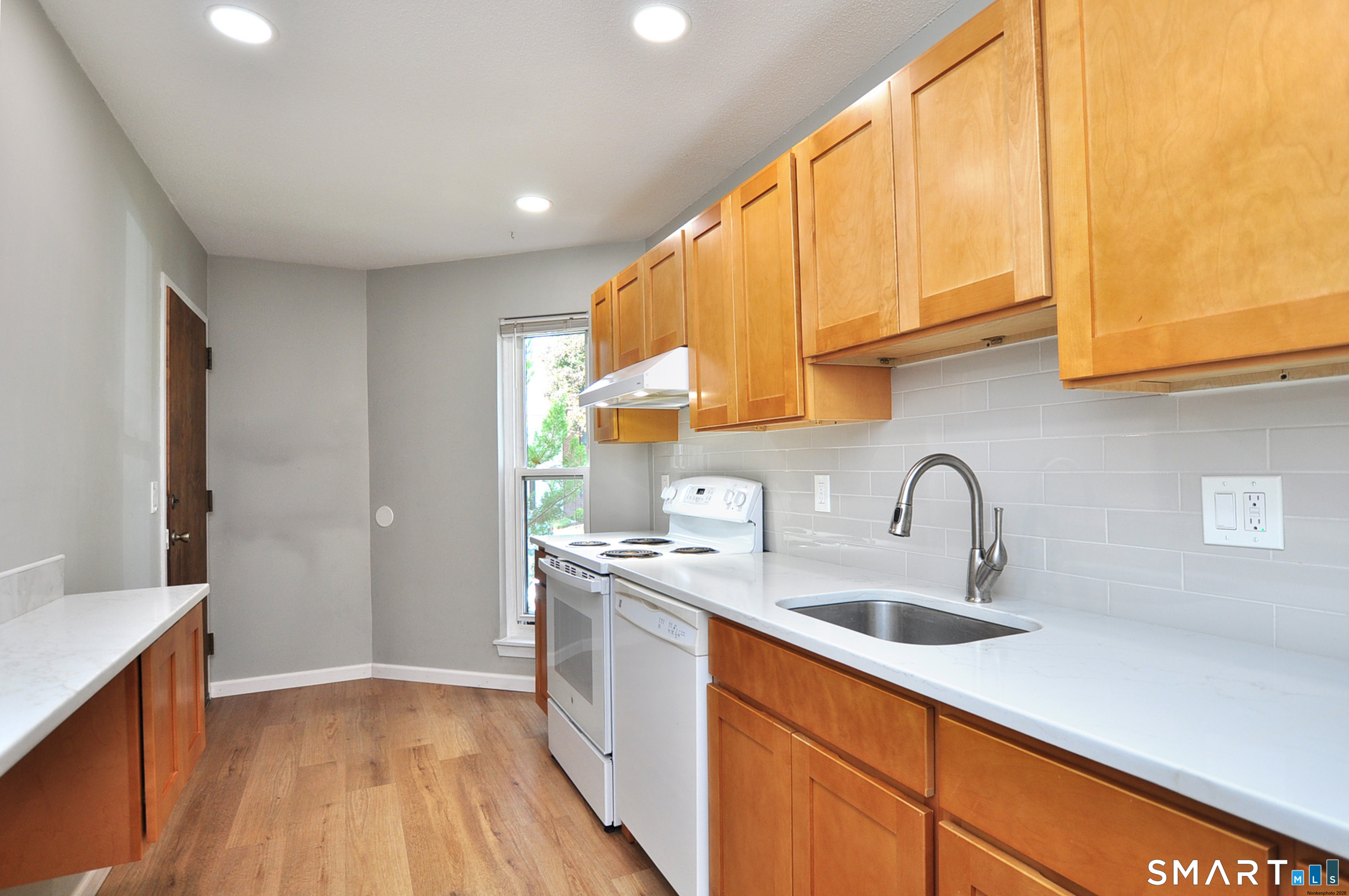 65 Wellington Drive Farmington CT 06032