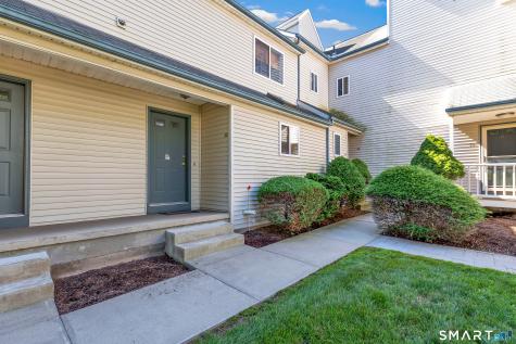 30 Ivy Grove Court Shelton CT 06484