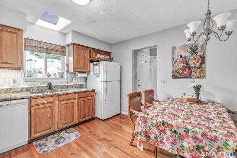 30 Ivy Grove Court Shelton CT 06484