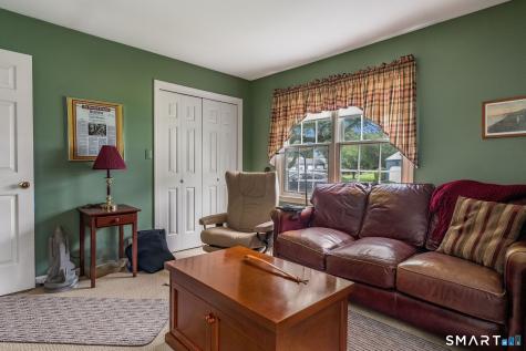 22 Thelbridge Street Madison CT 06443