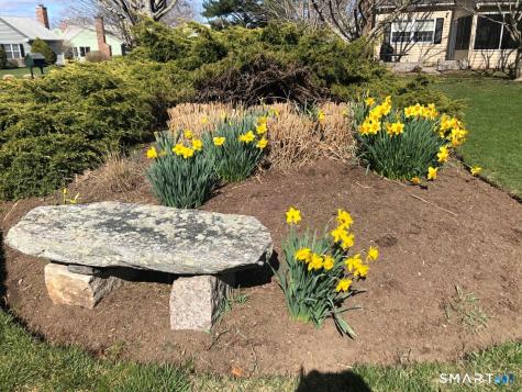 22 Thelbridge Street Madison CT 06443