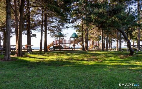 22 Thelbridge Street Madison CT 06443