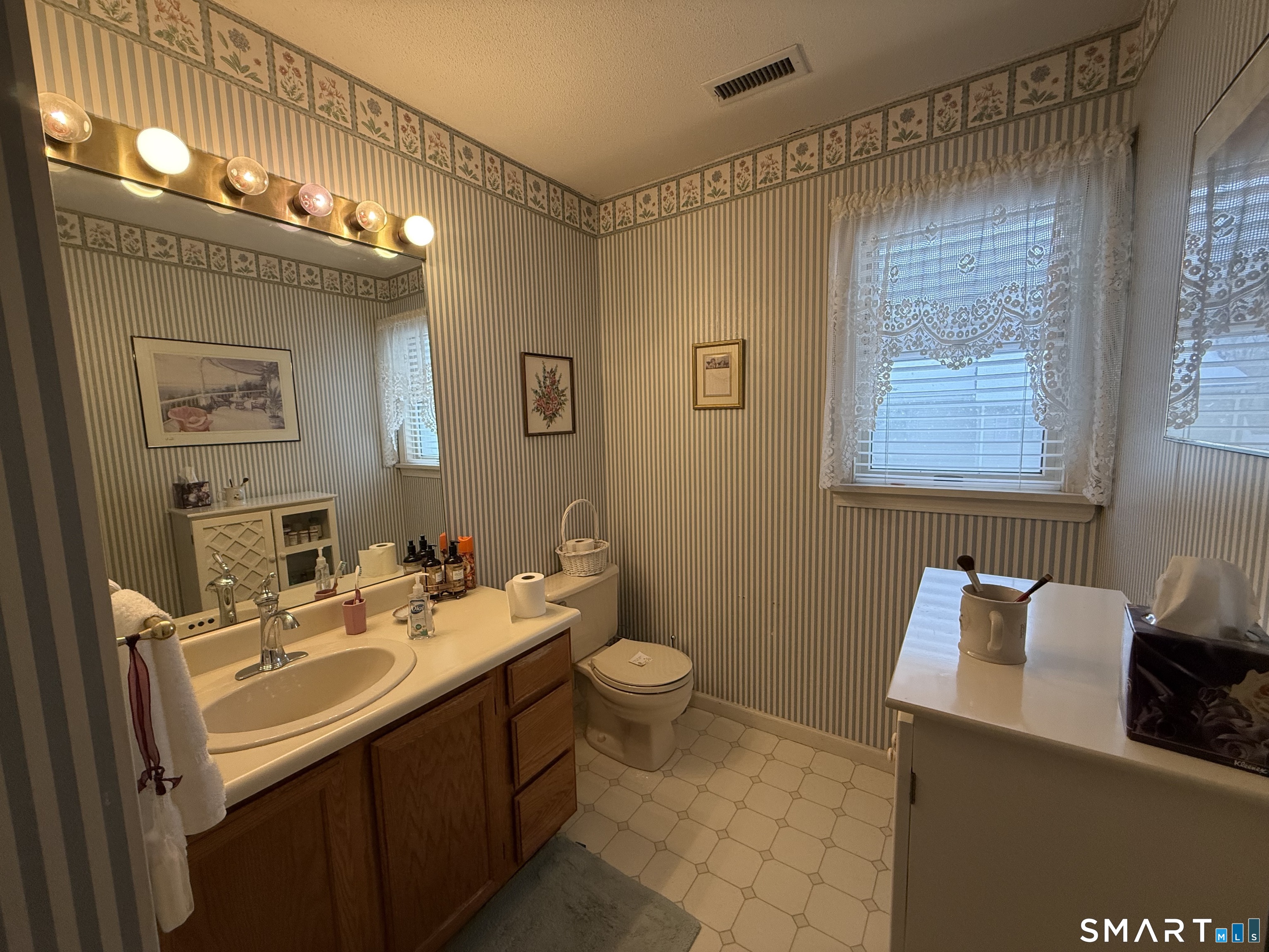 13 Quail Court Windsor Locks CT 06096