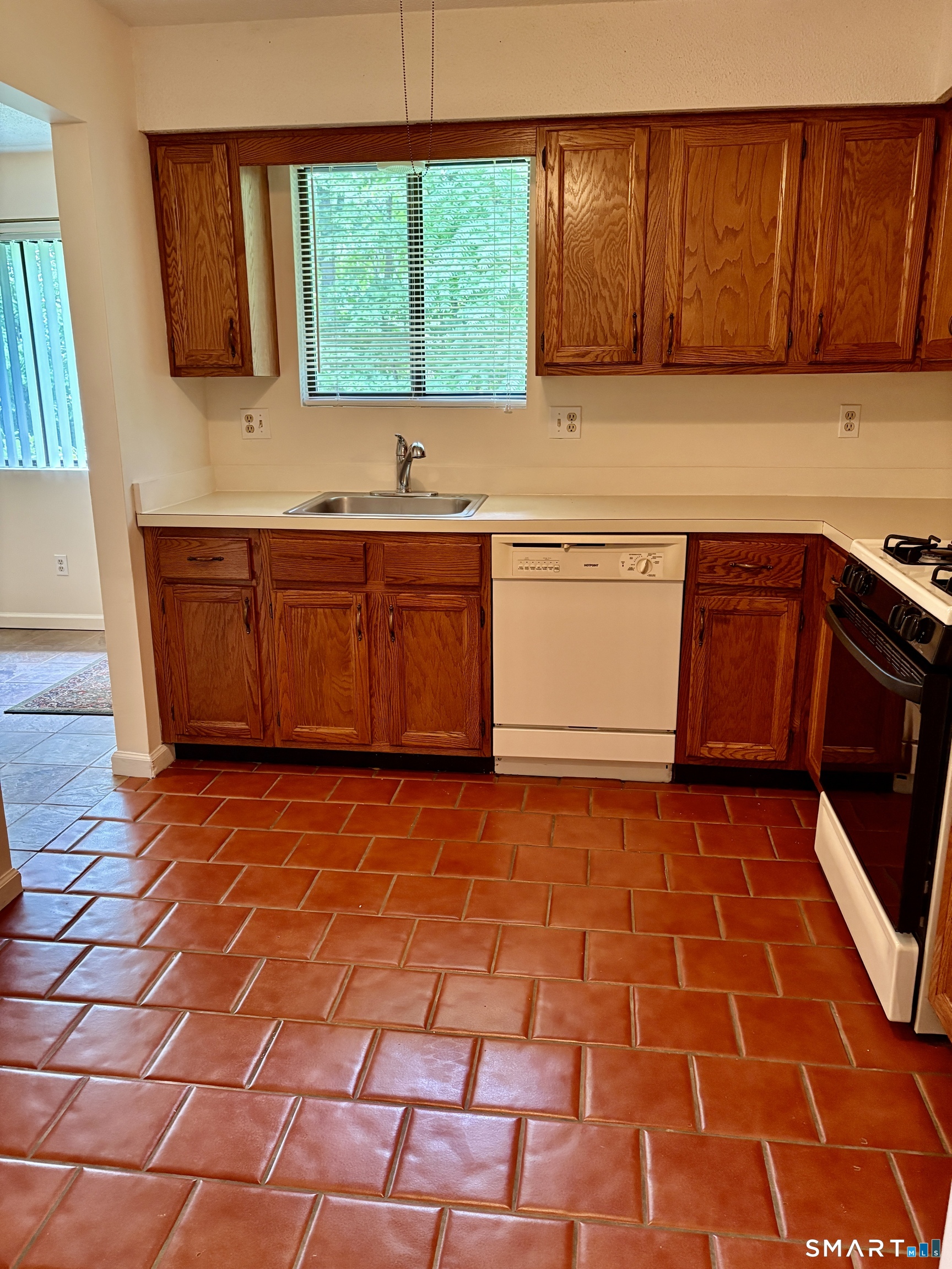 140 Thompson Street East Haven CT 06513
