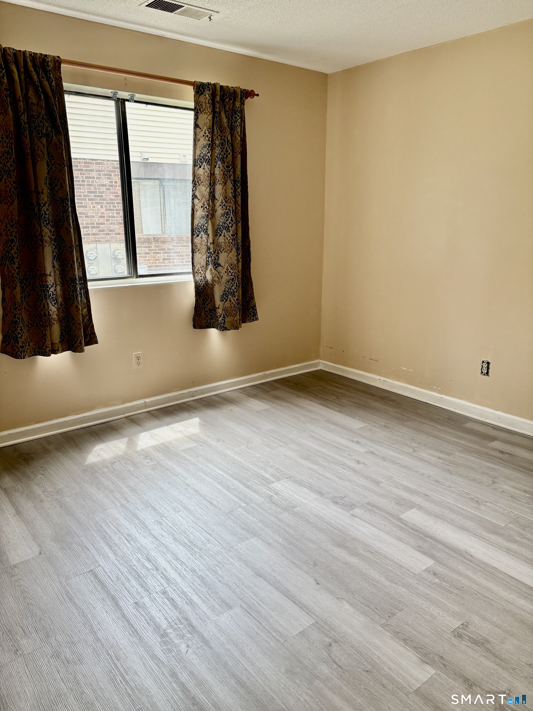 140 Thompson Street East Haven CT 06513