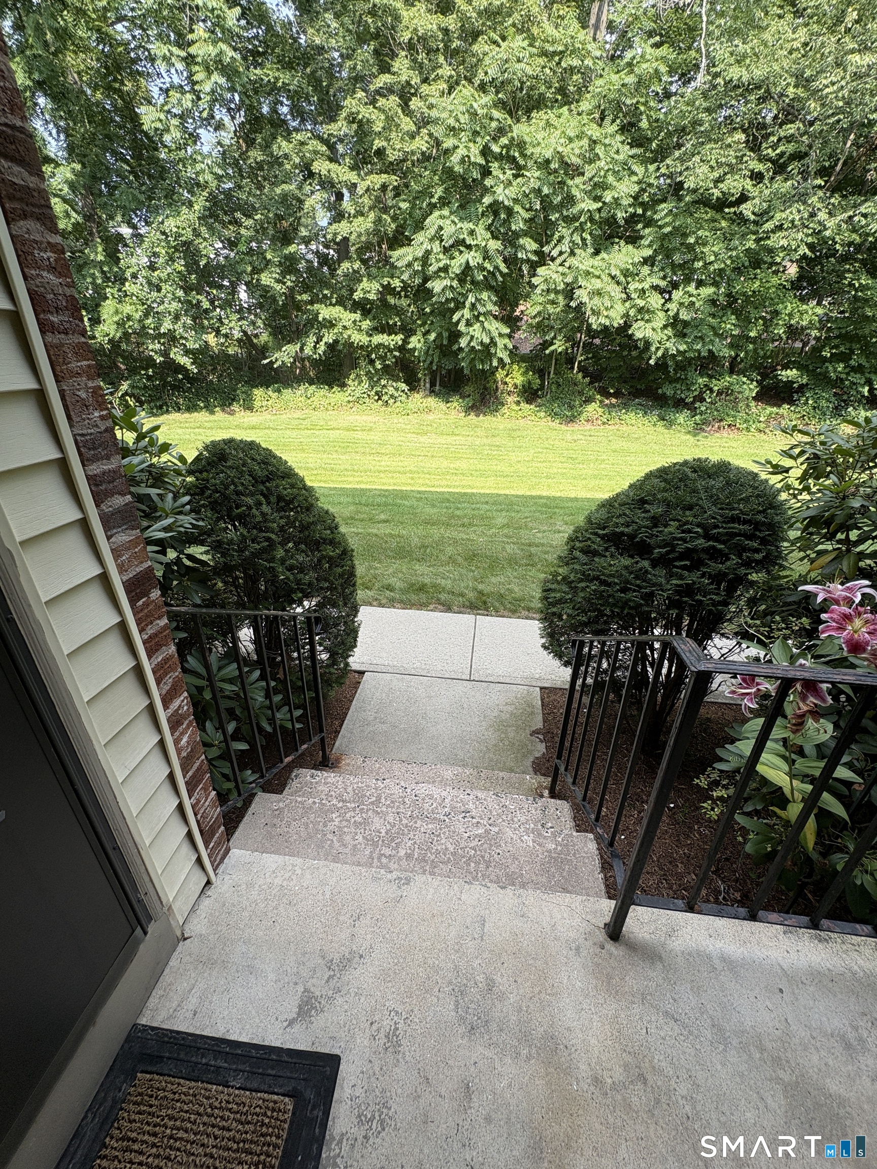 140 Thompson Street East Haven CT 06513