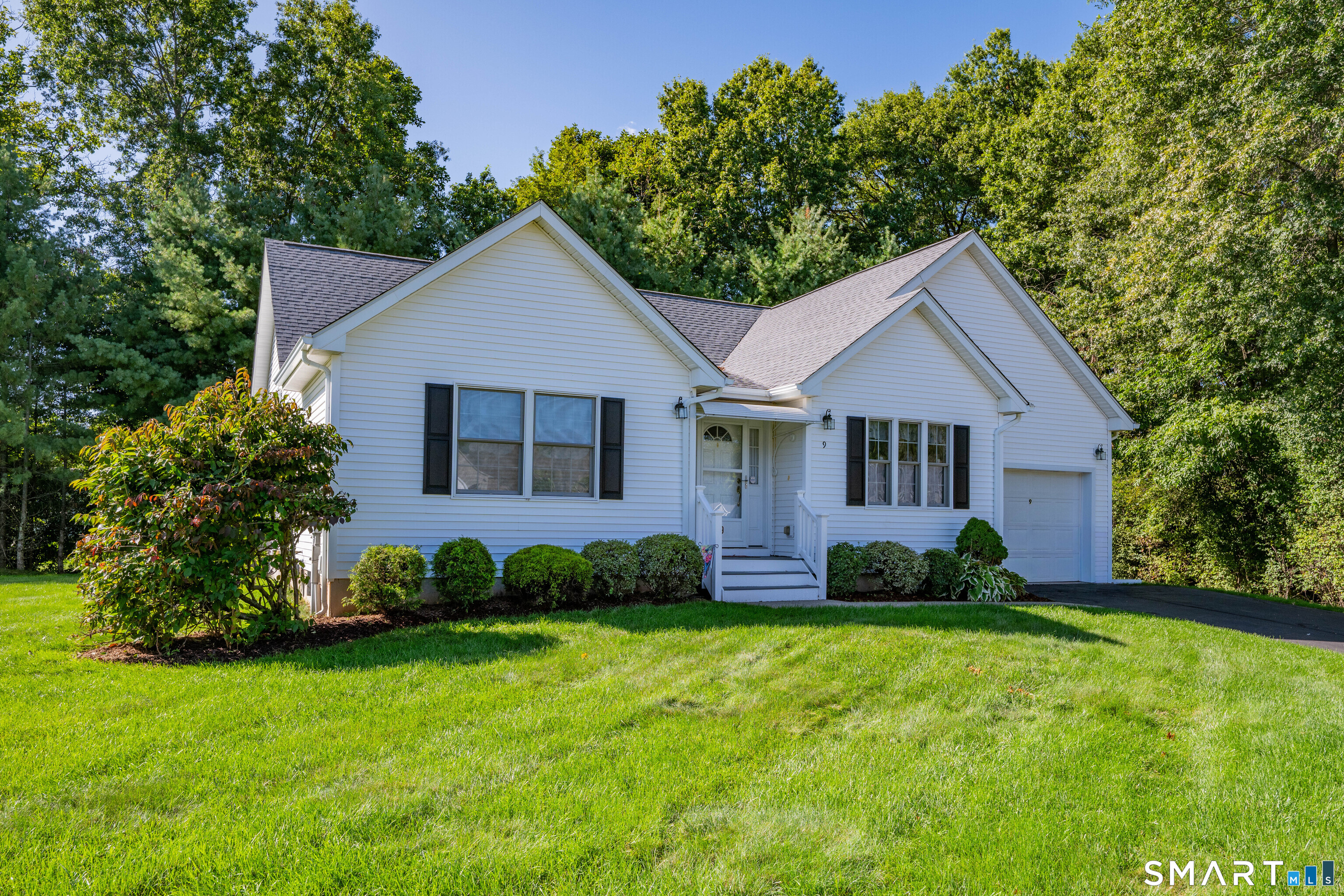 9 Memory Lane Newington CT 06111