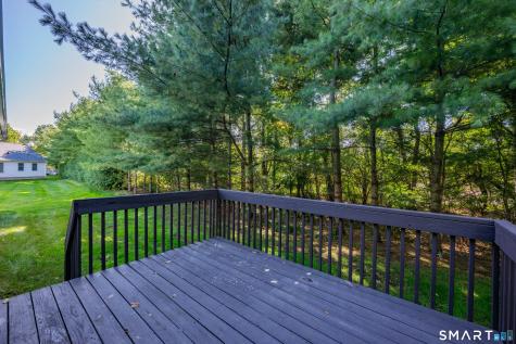 9 Memory Lane Newington CT 06111