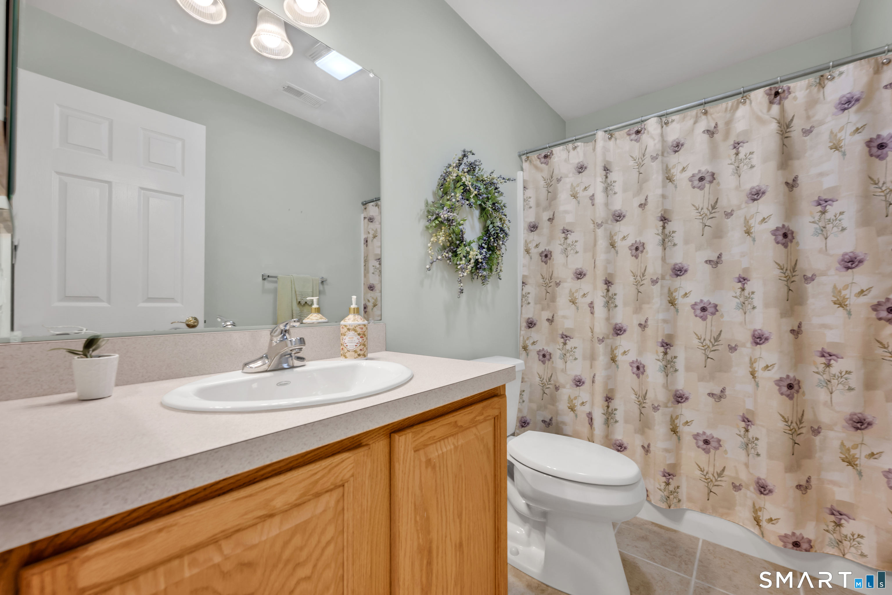 9 Memory Lane Newington CT 06111