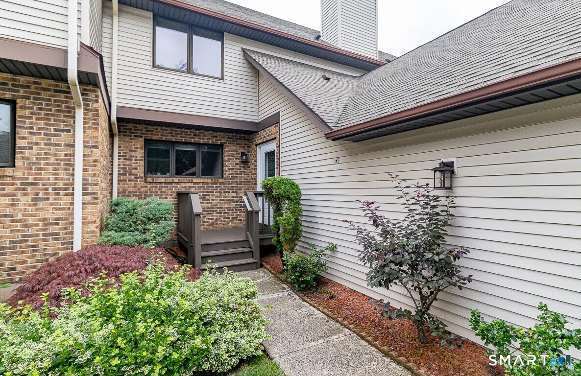 19 Steeplechase Drive Newington CT 06111