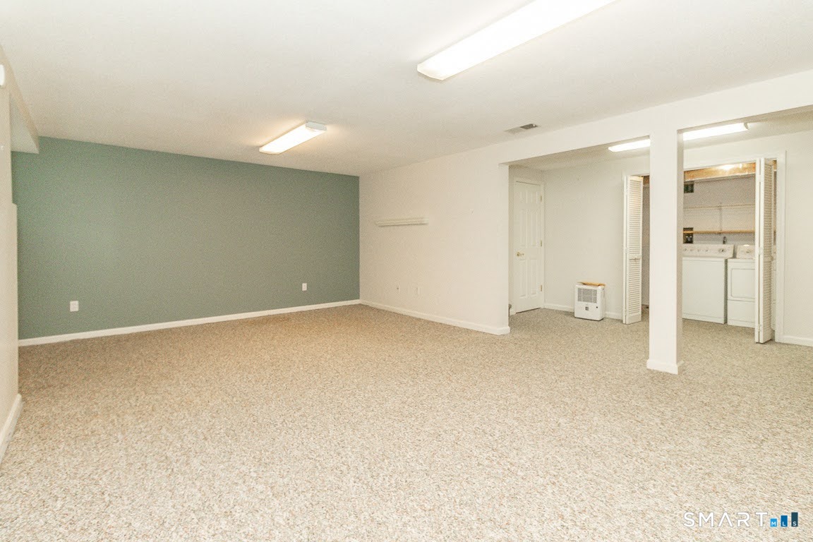 19 Steeplechase Drive Newington CT 06111