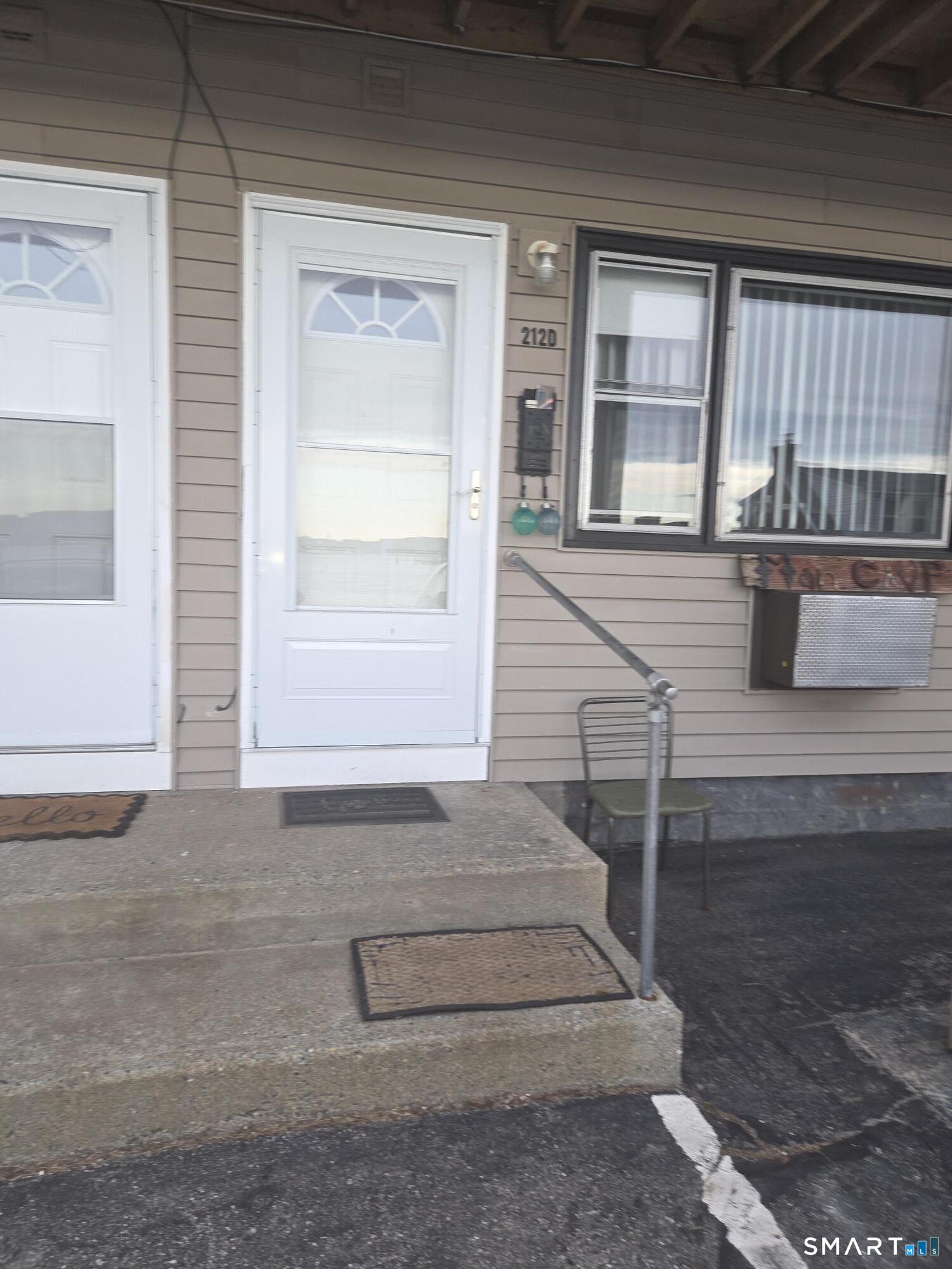 212-D Pequot Avenue New London CT 06320