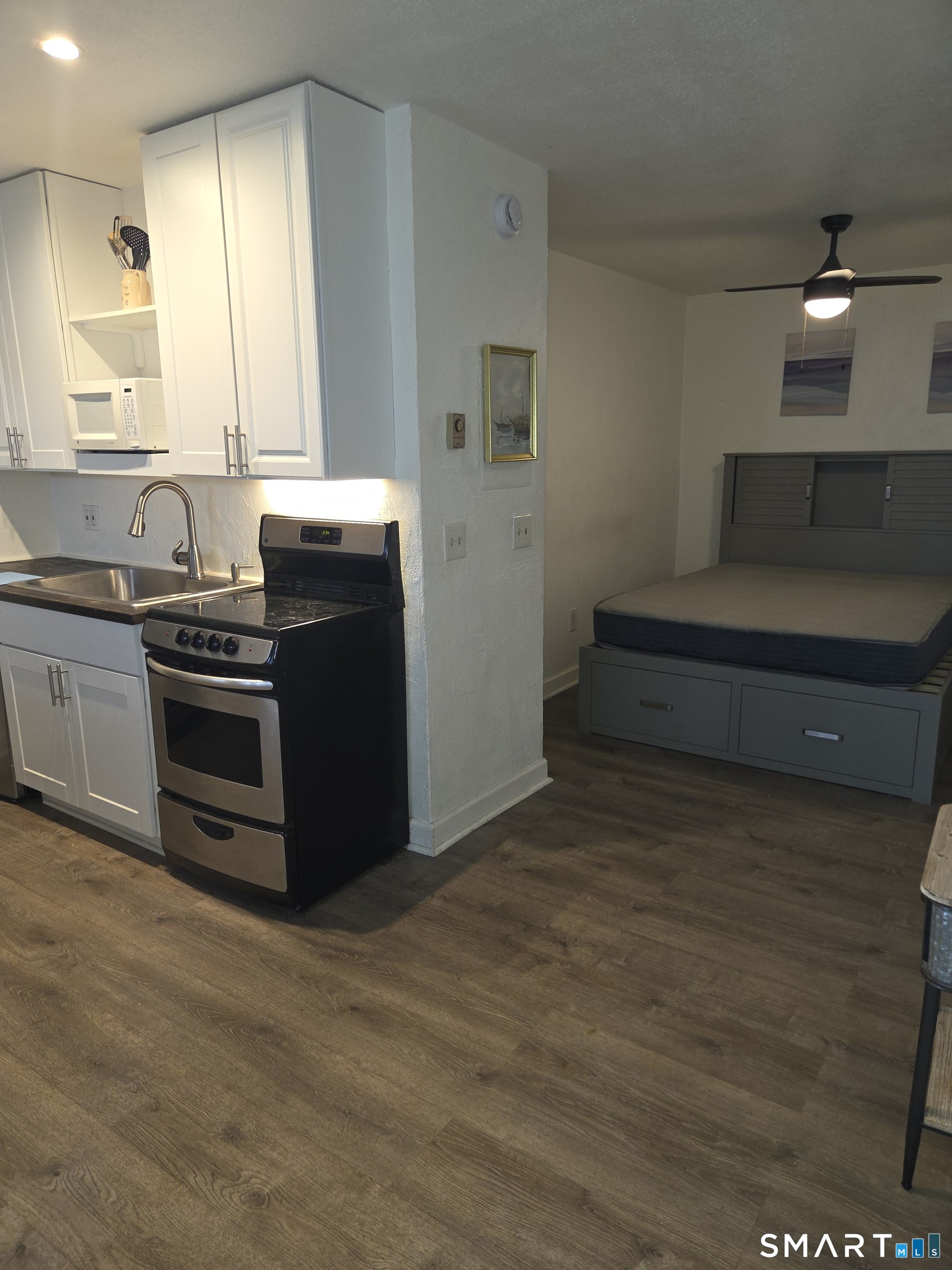 212-D Pequot Avenue New London CT 06320