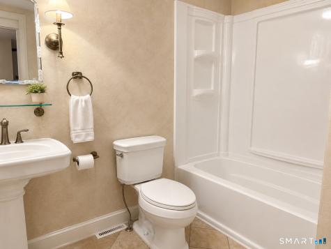 3 Danforth Lane West Hartford CT 06110