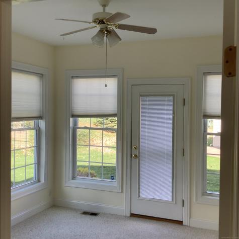 34 Woodsboro Circle Cromwell CT 06416