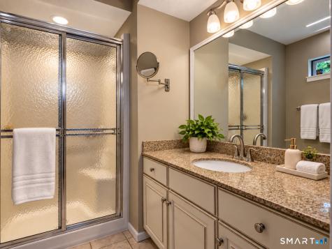 20 Conifer Lane Avon CT 06001