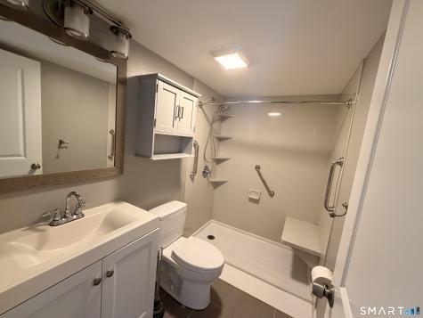 55 Thompson Street East Haven CT 06513